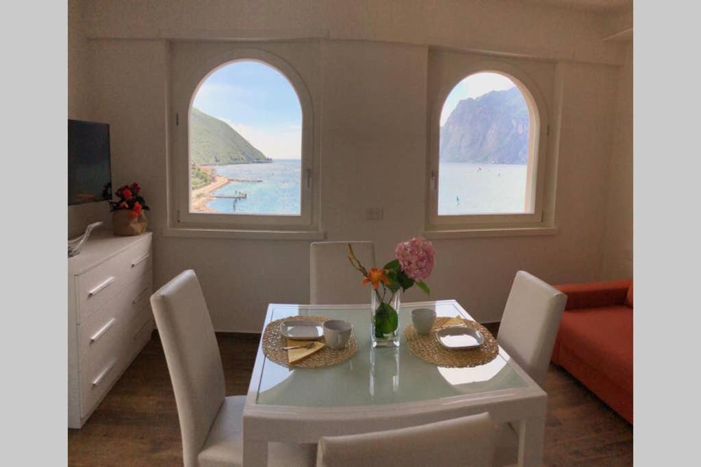 Wind Rose Apartments 2 Torbole Sul Garda Eksteriør bilde